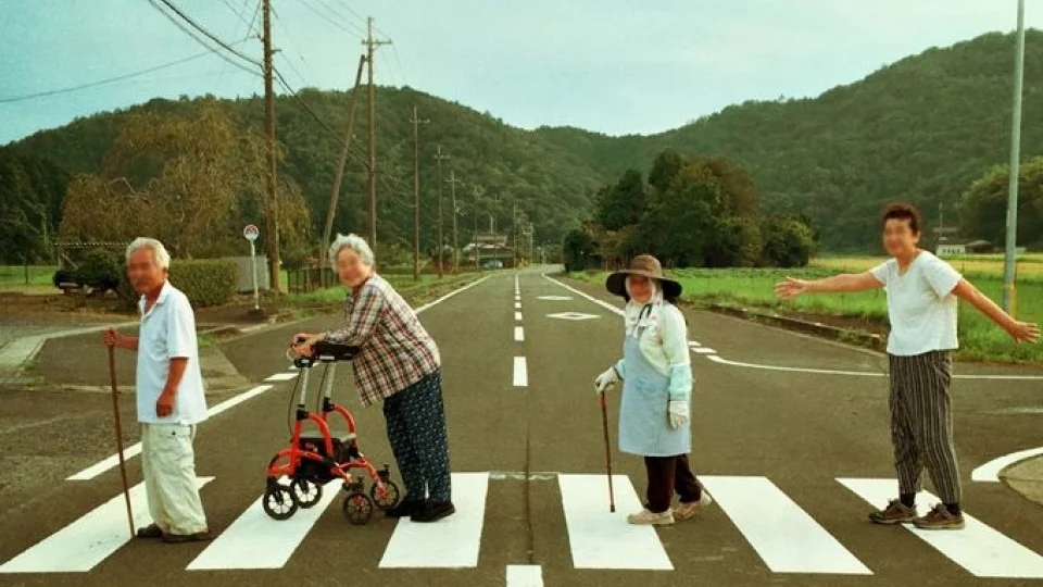 Rural Japan snapshot reminiscent of the Beatles' Abbey Road cover goes viral