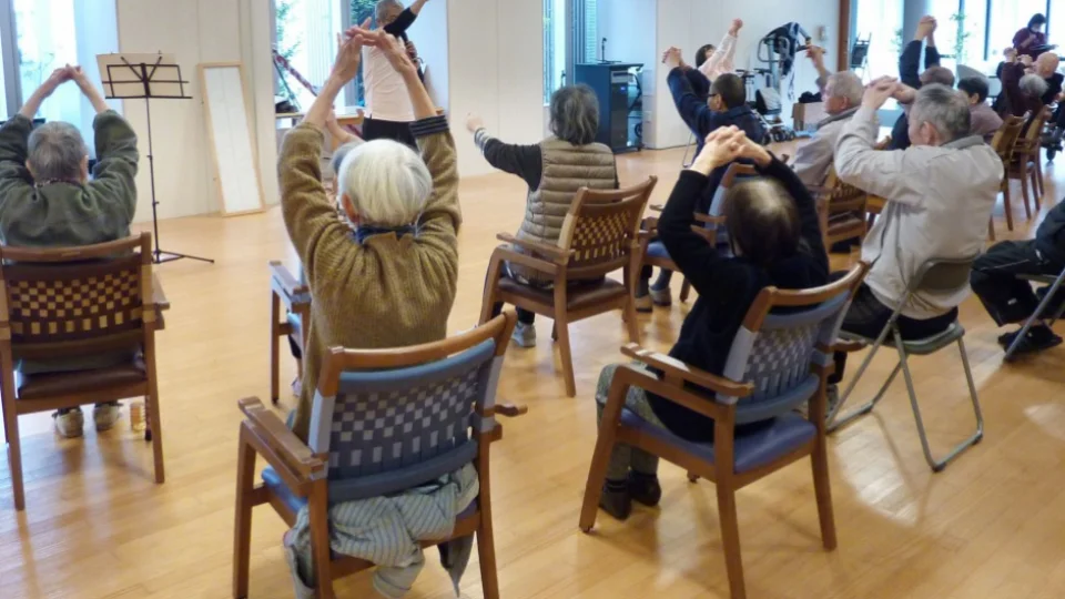 Centenarians top 70,000 in Japan's graying population