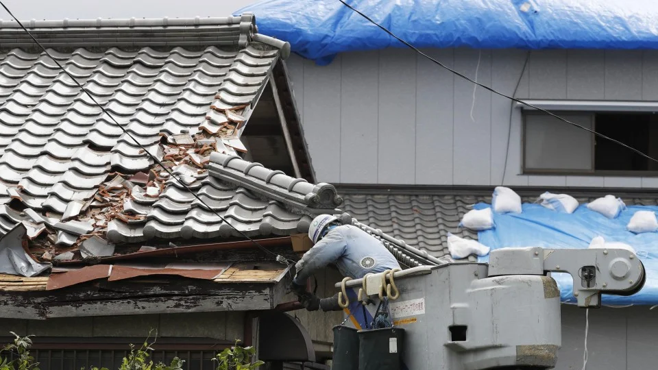 Post-typhoon blackout near Tokyo reaches Day 4 affecting 280,000 homes