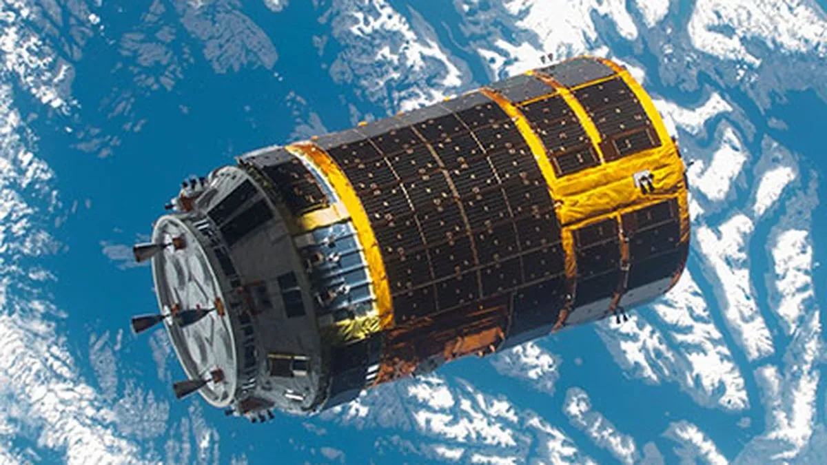 Japan goes fishing for space junk but 700-metre 'tether' fails