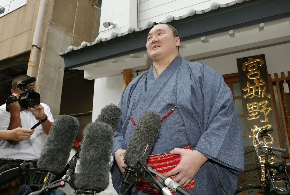 Sumo: Yokozuna Hakuho withdraws from Autumn meet with broken finger