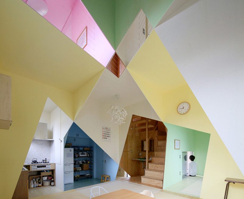 Cross-Sections Form a Technicolor Cubist Home in Tokyo
